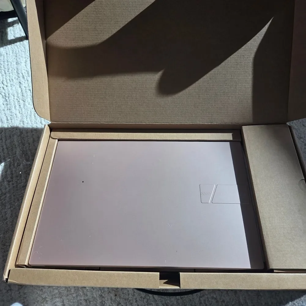 ASUS VivoBook 15 F1504V